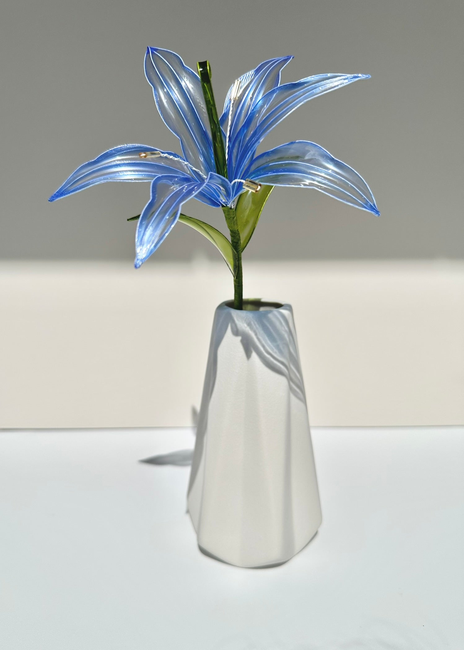 Lily - Pearl Reverie Colour
