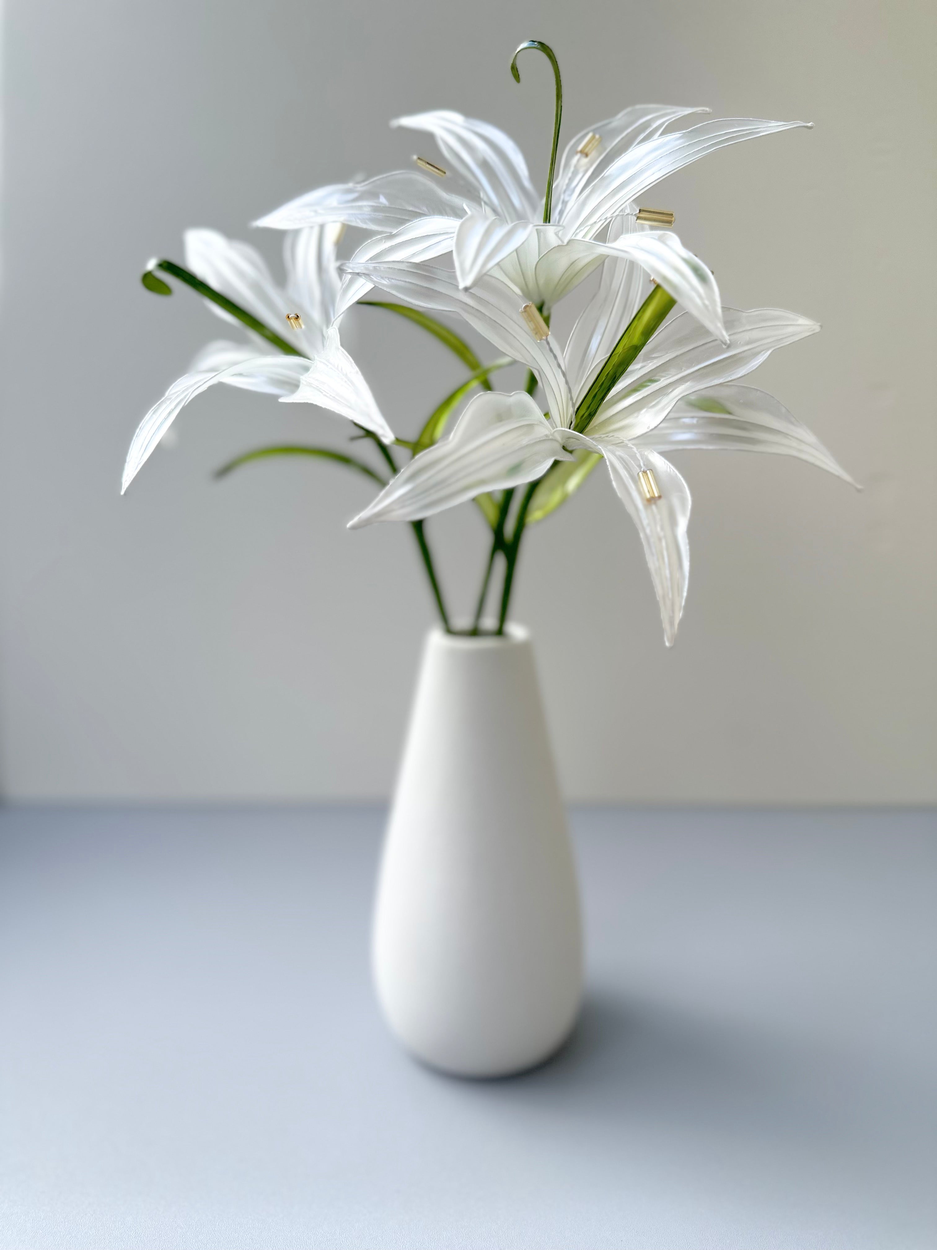 Lily - Pearl Reverie Colour